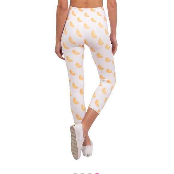 MORGAN STEWART SPORT Tangerine Capri Leggings NWT - Picture 3 of 6